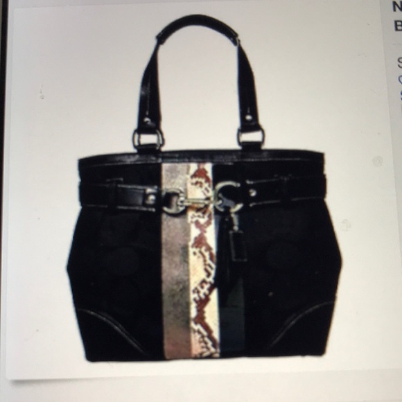 Coach Handbags - 🌹Authentic coach black python striped Hampton bag